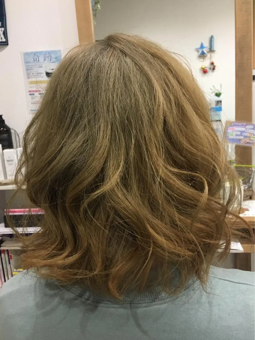 ミディアム カラー chichibu kasumiのヘアスタイル