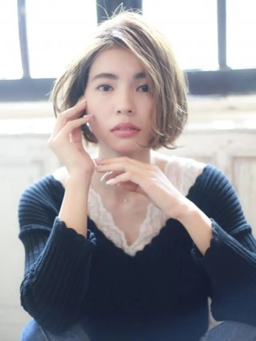 ミディアム 🐺ウルフ/レイヤー 似合わせ‎🤍沙羅のヘアスタイル