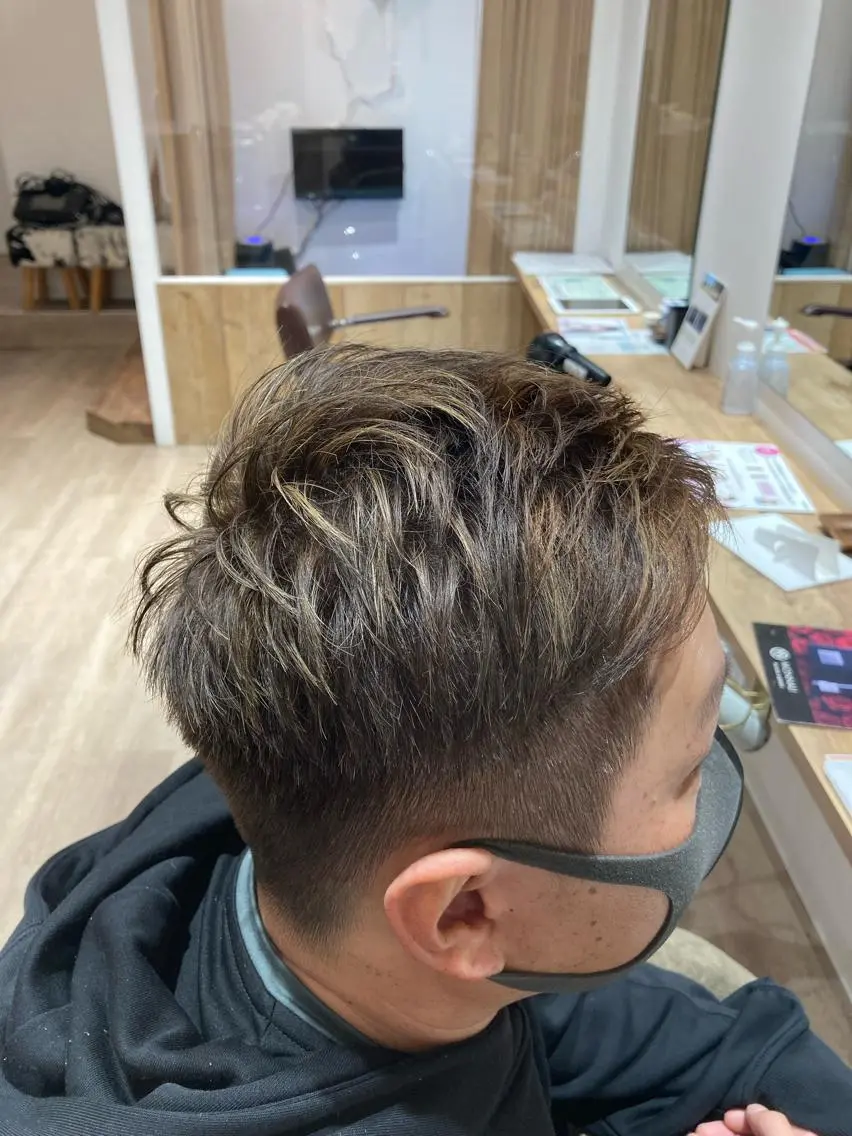 ショート カラー メンズ 前田 梨沙のヘアスタイル