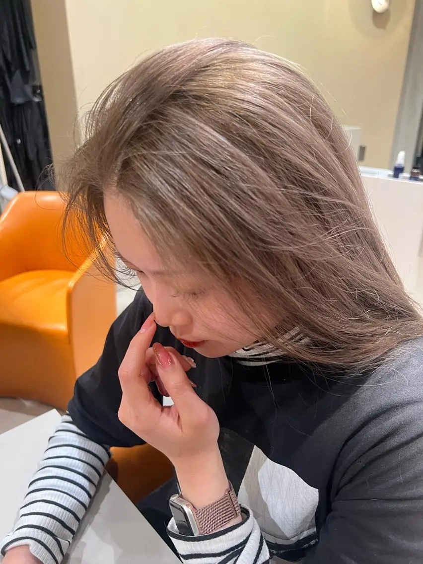 ロング レイヤーカット NERO加藤木麻彩のヘアスタイル