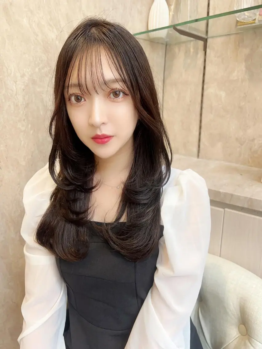 セミロング レイヤーカット カット ヘアカラー トリートメント ほさか しんごのヘアスタイル