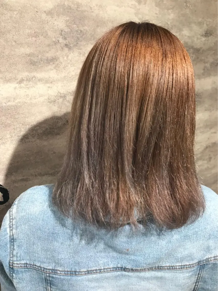 ミディアム カラー ベージュカラー ミルクティーベージュ Blanco Color&Careのヘアスタイル