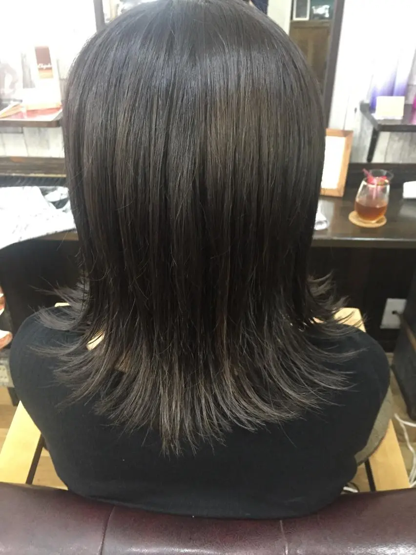 カラー 中山 ルミ子のヘアスタイル