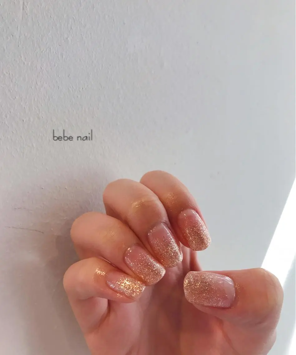 ネイル グラデーション キラキラネイル ラメ(グリッター) ラメグラデーション ハンドネイル Ann nailのネイルデザイン