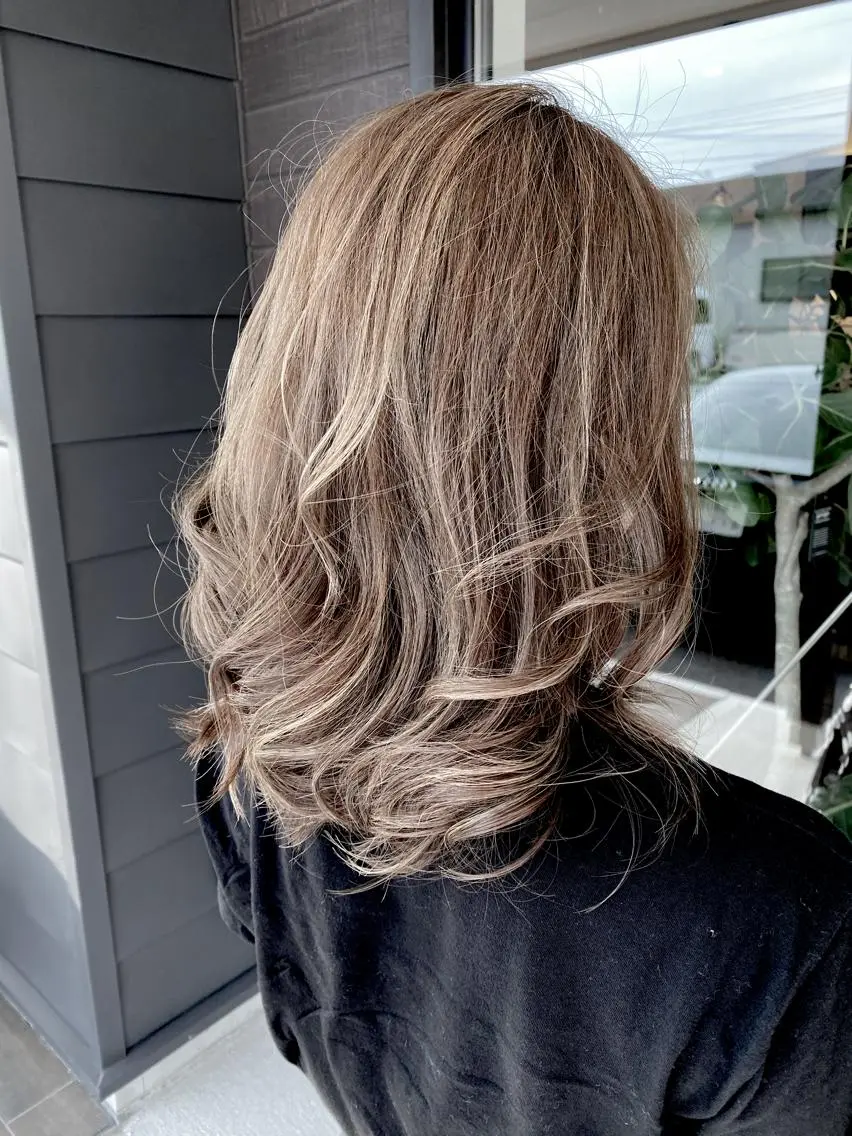 ロング レイヤーカット 勝崎 優志のヘアスタイル