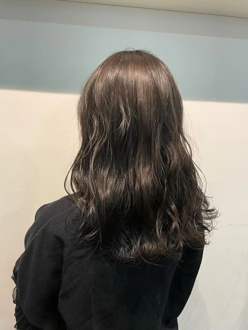 ミディアム カラー ダークグレー ネイビーカラー 💐パーソナルカラー /市橋加菜💐のヘアスタイル
