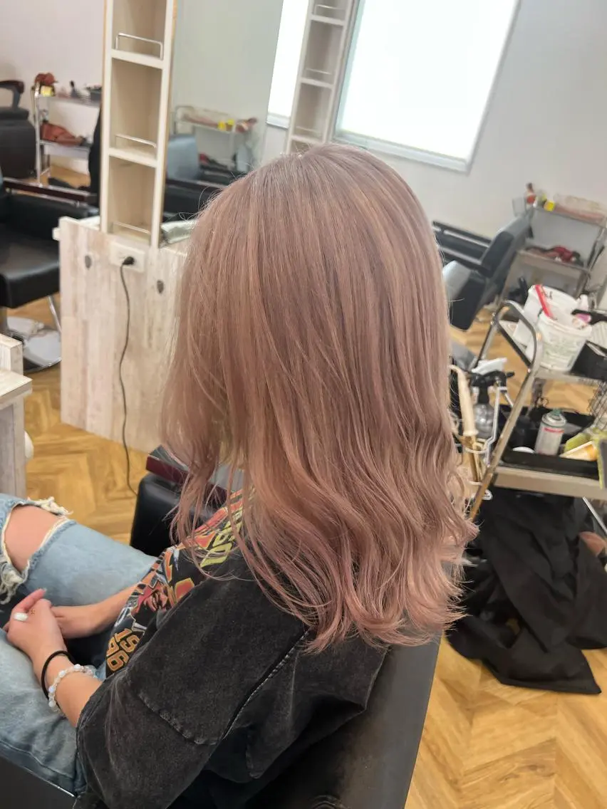 ロング カラー カット ヘアカラー トリートメント ブリーチ特化 梅田本多翔のヘアスタイル