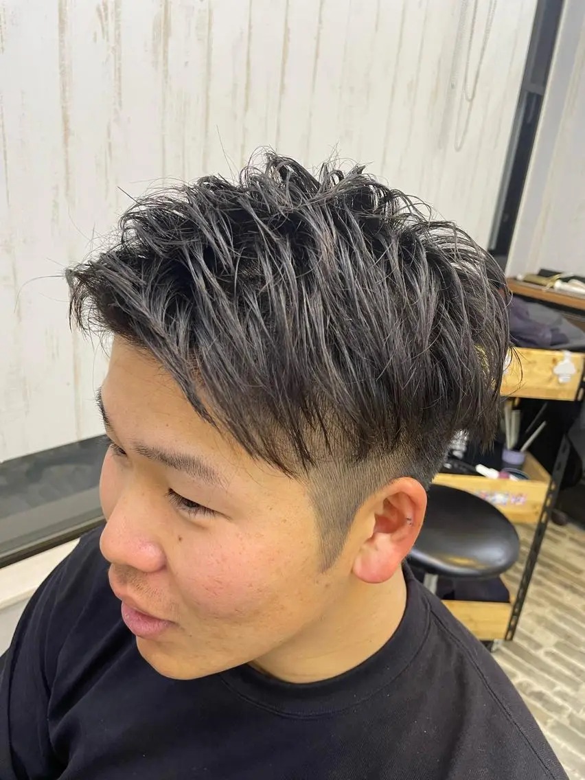 メンズ カット 姫路アンメリーアン ダンのヘアスタイル