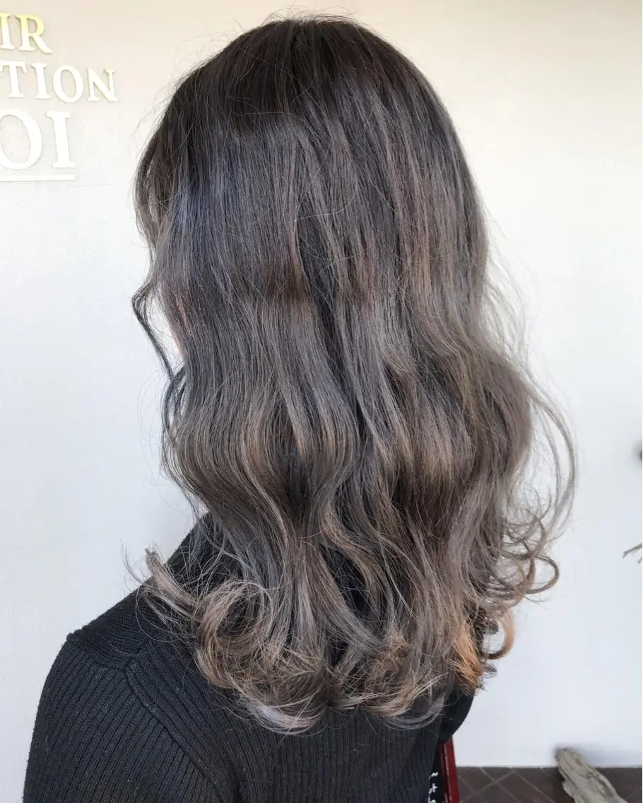 セミロング カラー グレージュ 大嶋 宏隆のヘアスタイル