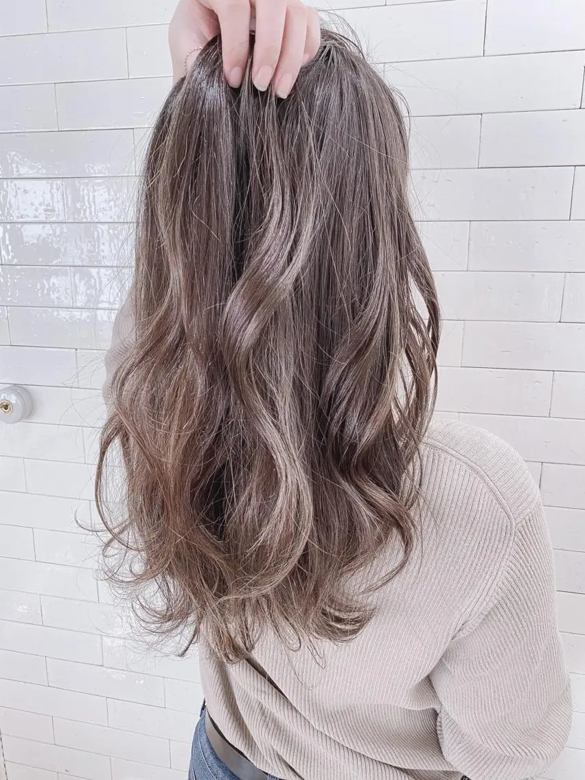 セミロング カラー パーマ ヘアアレンジ アッシュ バレイヤージュ ブリーチ ケアブリーチ 透明感カラー カット ヘアカラー トリートメント バレイヤージュ 藤沢 髪質改善 竹内ケンゴのヘアスタイル