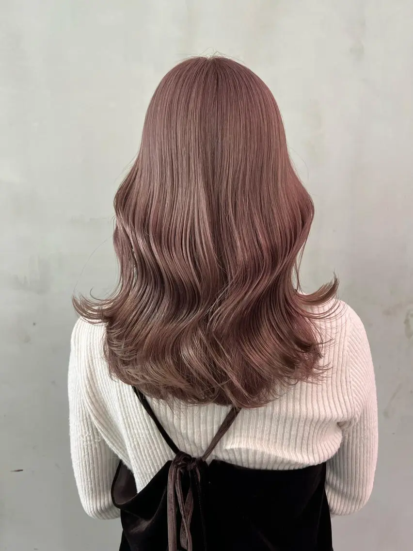ミディアム カラー ベージュカラー ブリーチ ピンクカラー ピンクベージュ ヘアカラー 透明感カラー🫧 nanohaのヘアスタイル