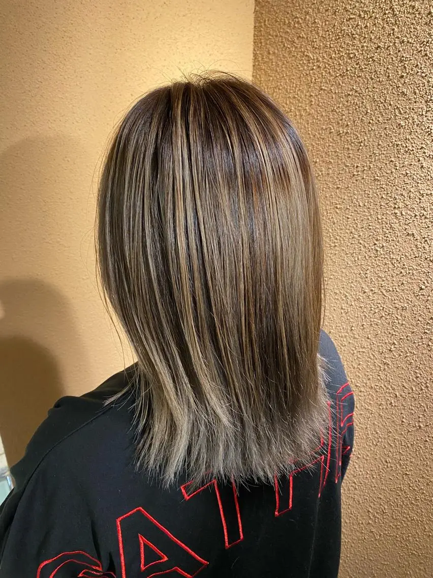 ミディアム カラー バレイヤージュ 隅中秀弥のヘアスタイル