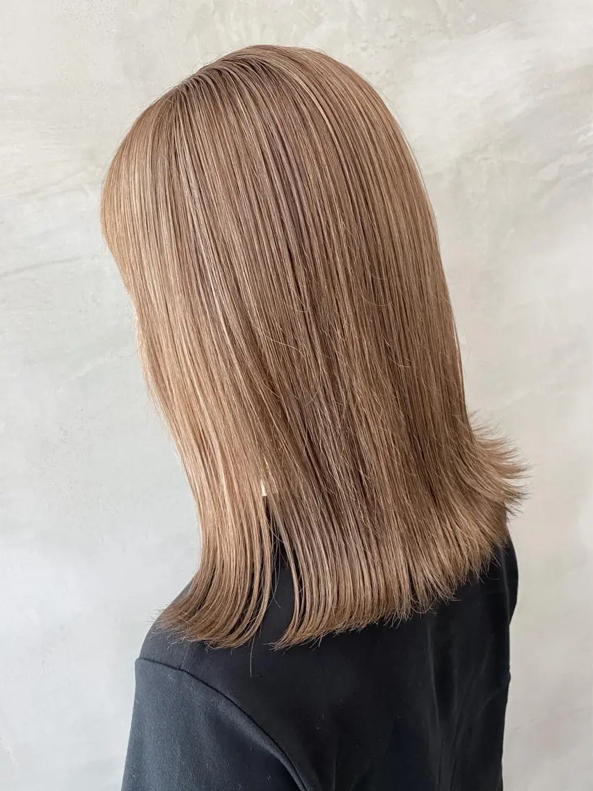 セミロング カラー ベージュカラー ハイライトカラー ハイライト ヘアカラー トリートメント 🫧透明感カラー🫧 OIKAWAのヘアスタイル