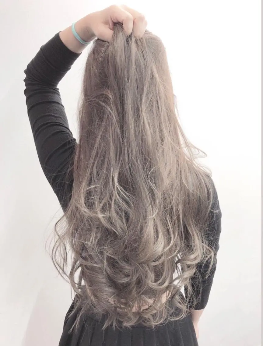 カラー アディクシーカラー ブリーチ ケアブリーチ イルミナカラー ヘアカラー トリートメント ヘッドスパ グレージュ/髪質改善 Yamato.hのヘアスタイル