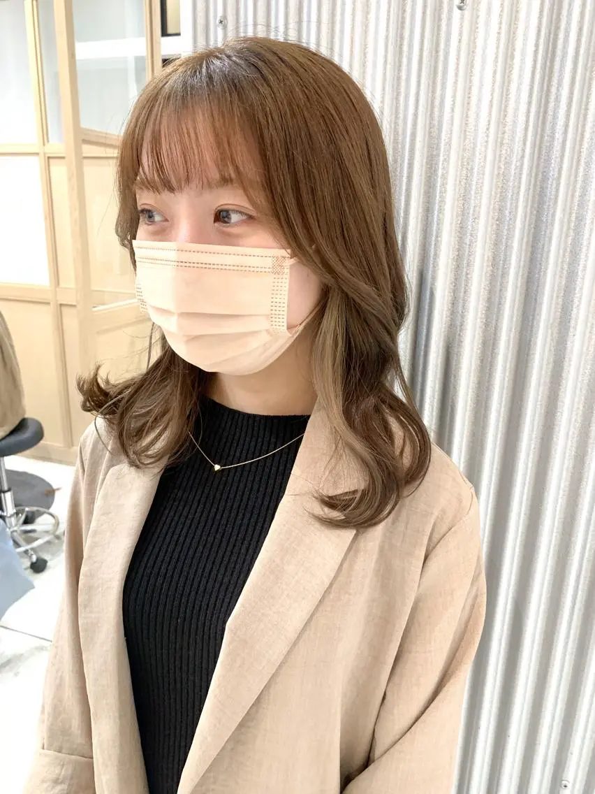 ミディアム カラー ヘアアレンジ ブリーチ ヘアカラー トリートメント yuka .のヘアスタイル