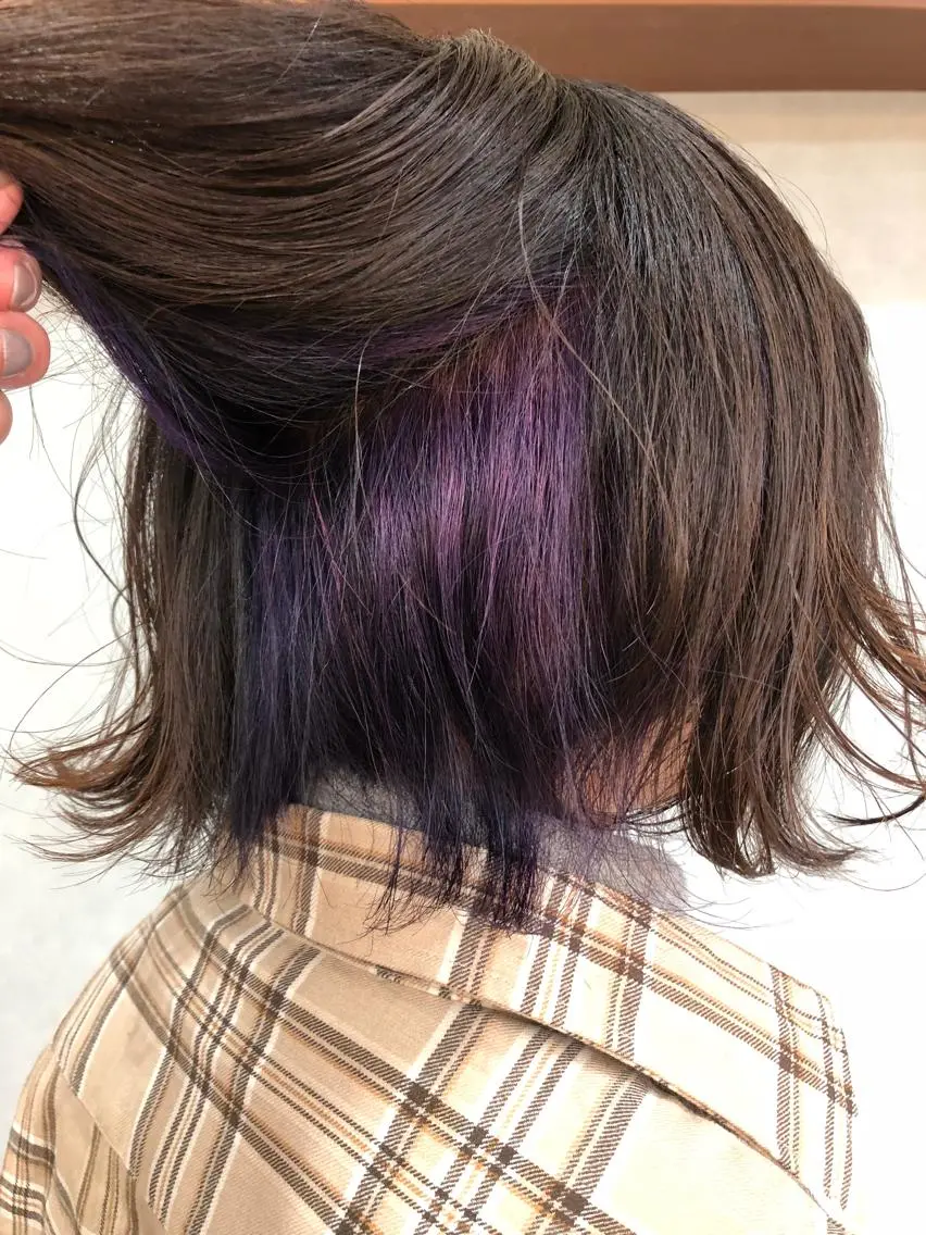 ショート カラー ブリーチ パープルカラー 大野 まゆのヘアスタイル