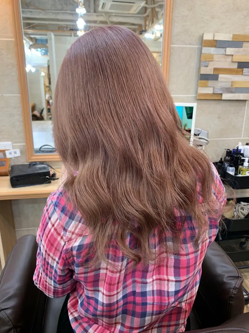 セミロング カット ヘアカラー トリートメント 平尾 拓也のヘアスタイル