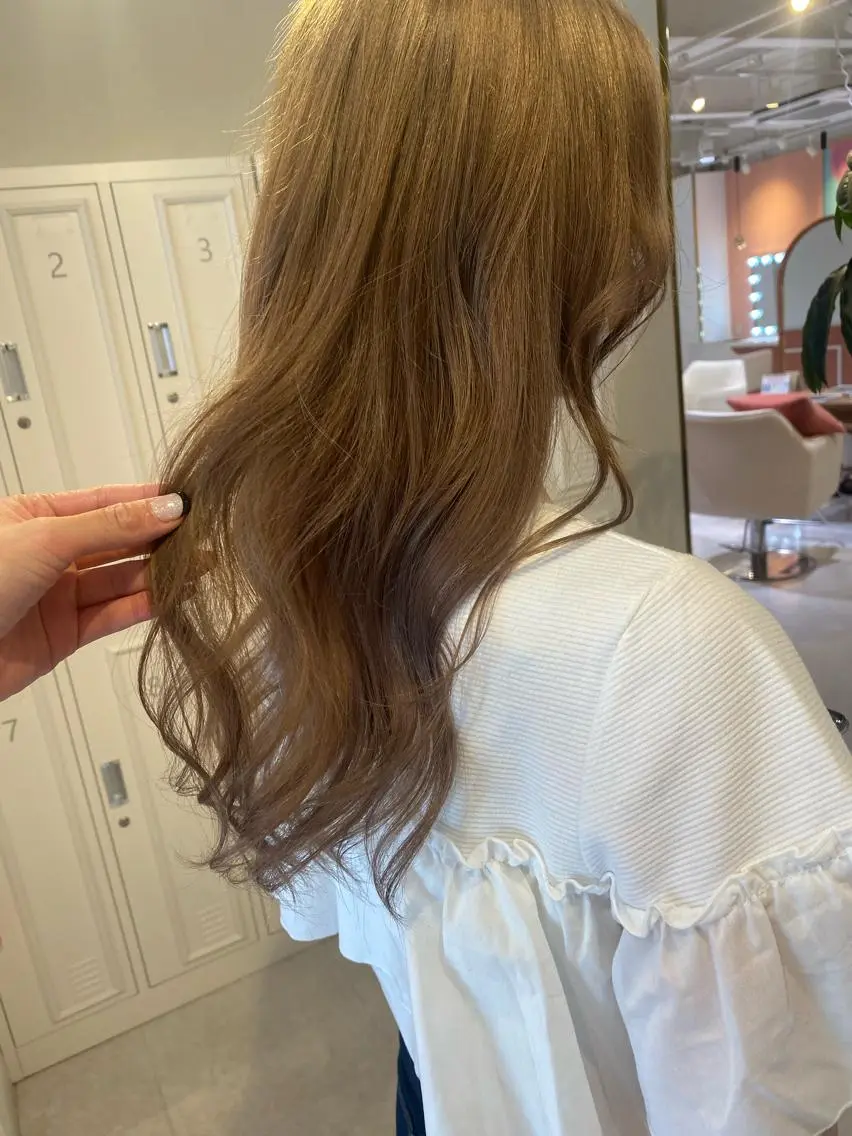 ロング カット ヘアカラー トリートメント 梛木 唯のヘアスタイル