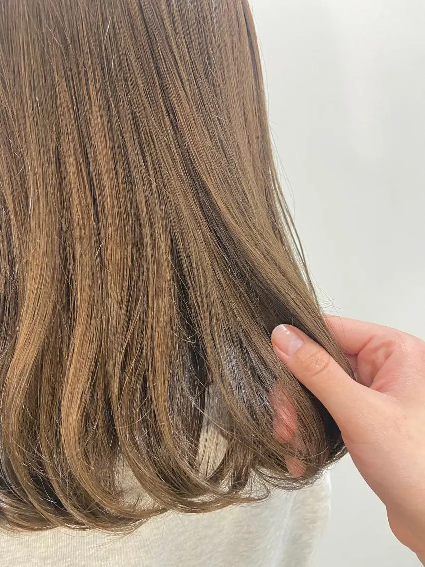 セミロング カラー カット ヘアカラー トリートメント natsumi / N°ariaのヘアスタイル