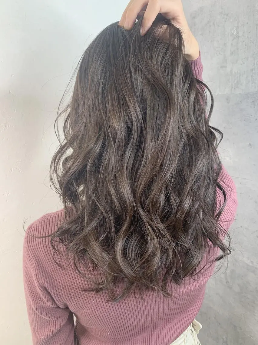 セミロング アンダーバーホワイト 堺東店のヘアスタイル