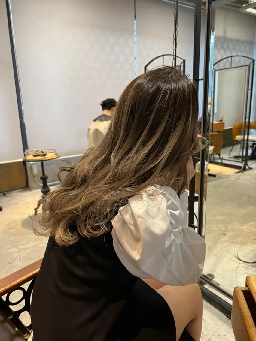 セミロング カラー ヘアアレンジ バレイヤージュ レイヤーカット ヘアカラー トリートメント ヘアセット 美髪/透明感/レイヤ ーTATSUKI☘️のヘアスタイル