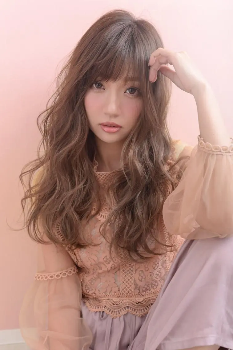 セミロング アッシュ ハイライト belta 姫路山吹 カラーモデル募集のヘアスタイル