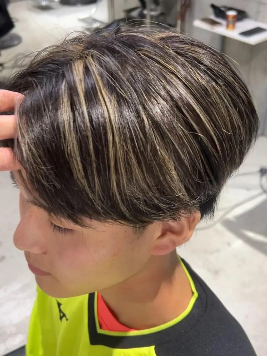 ショート パーマ メンズ センターパート メンズハイライト ハイライト カット ヘアカラー 藤井優大 店舗異動しましたのその他イメージ