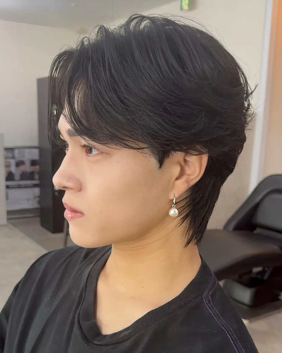 ショート カラー パーマ メンズ センターパート ダウンパーマ フェザーパーマ メンズパーマ ショートヘア Men's Eir Kodamaのヘアスタイル