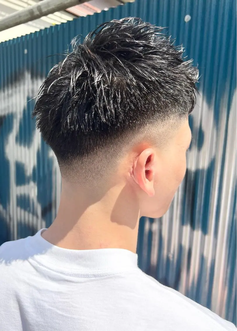 メンズ フェードカット メンズパーマ スキンフェード 波巻きパーマ 瀬野凌介/メンズ カット/パーマのヘアスタイル
