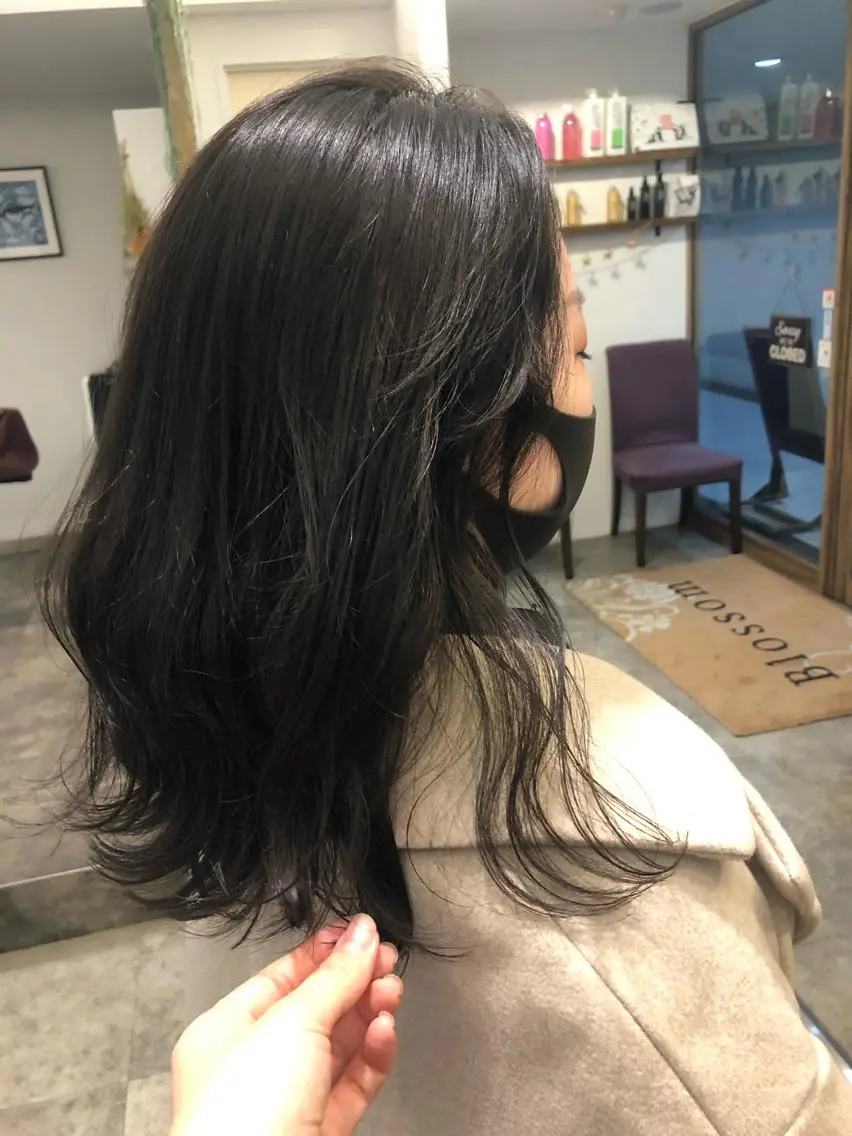 ミディアム カラー カット ヘアカラー 奥野 紗弓のヘアスタイル
