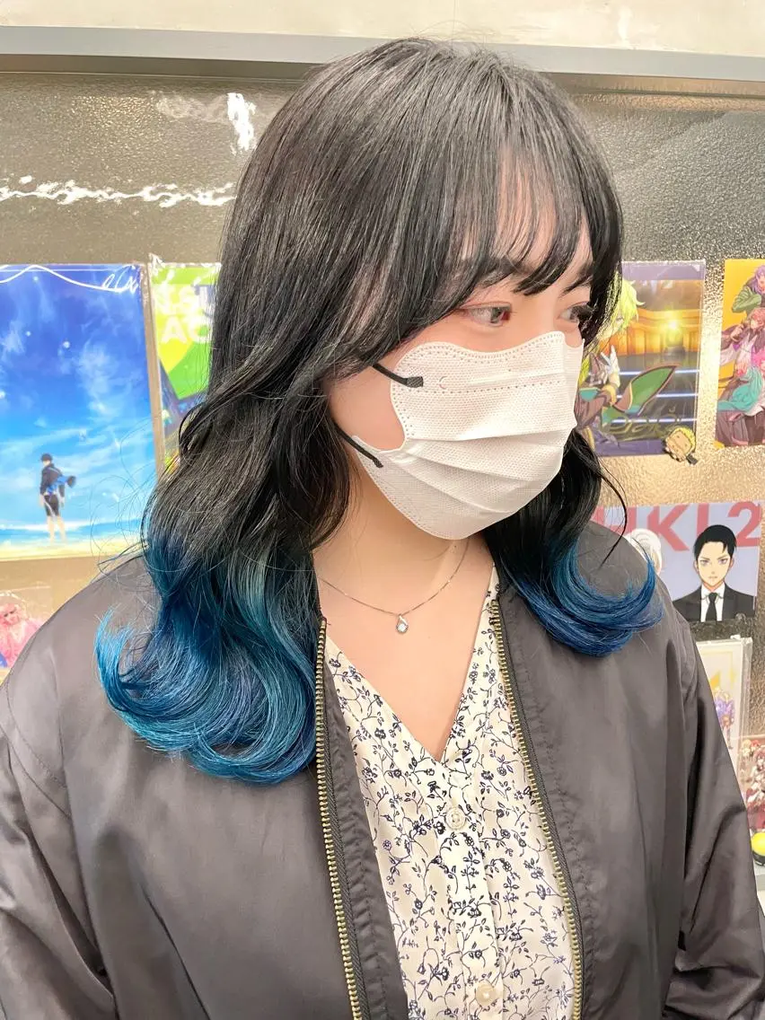 ミディアム カラー インナーカラー 推し ブリーチ 髪質改善のヘアスタイル