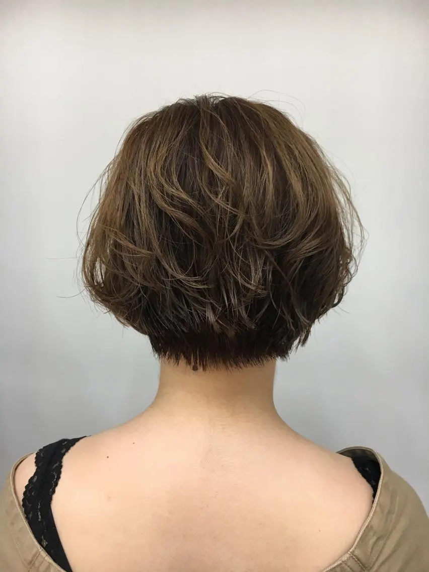 ショート カラー ZAZA ASAMIのヘアスタイル