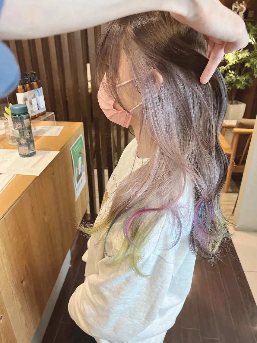 ロング カラー ブリーチ ヘアカラー トリートメント 具志 正太のヘアスタイル
