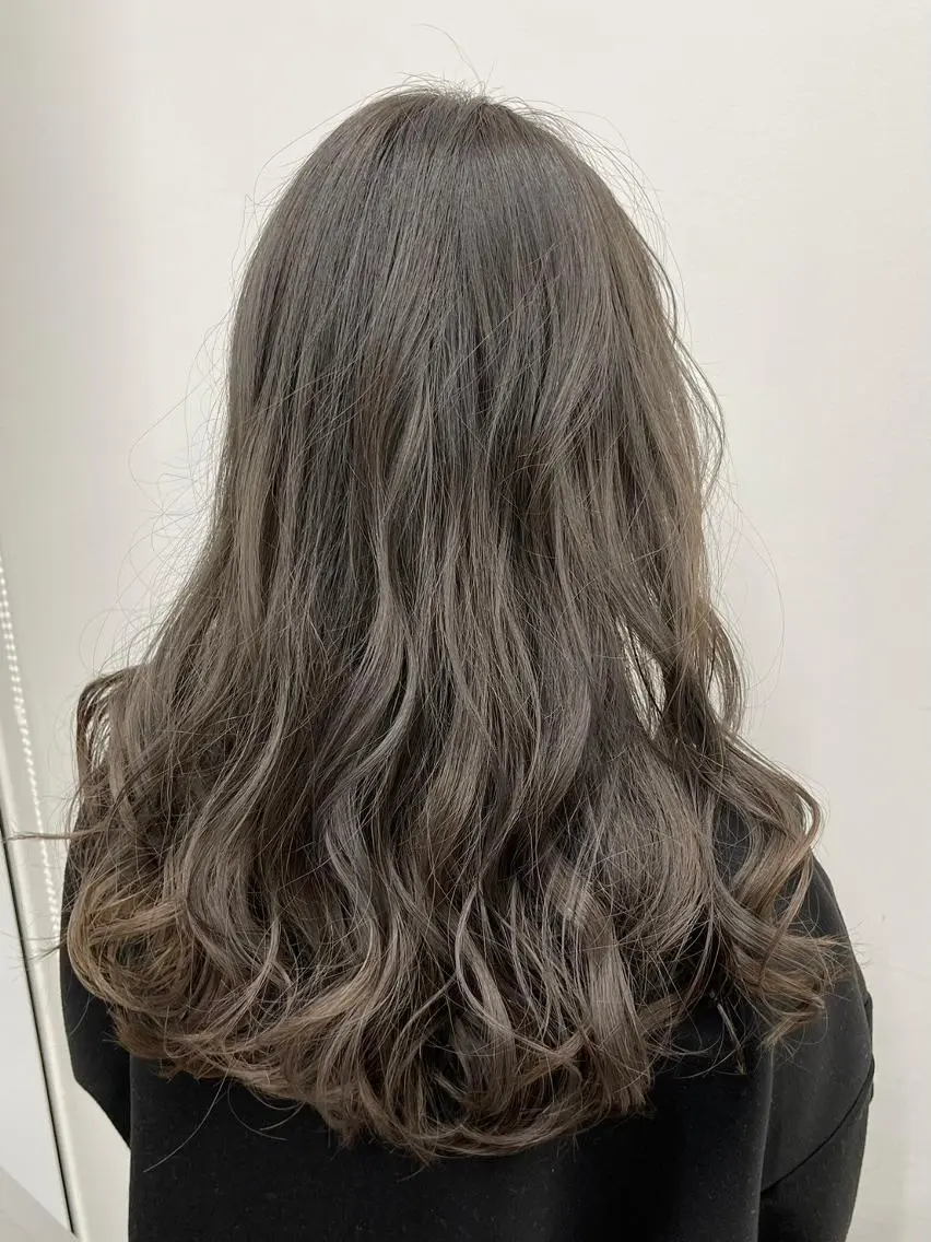 ロング ヘアカラー トリートメント 【公式】amble luxe池袋東口🩷のヘアスタイル