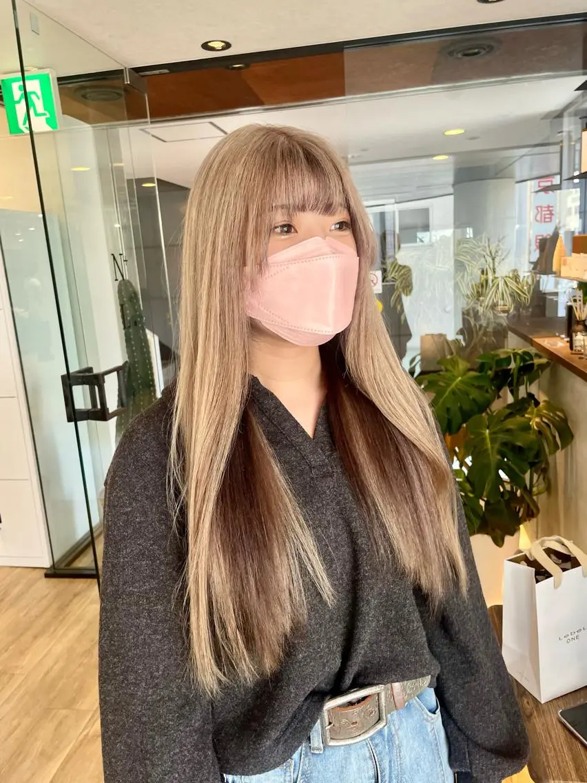 ロング 前田 菜奈子のヘアスタイル
