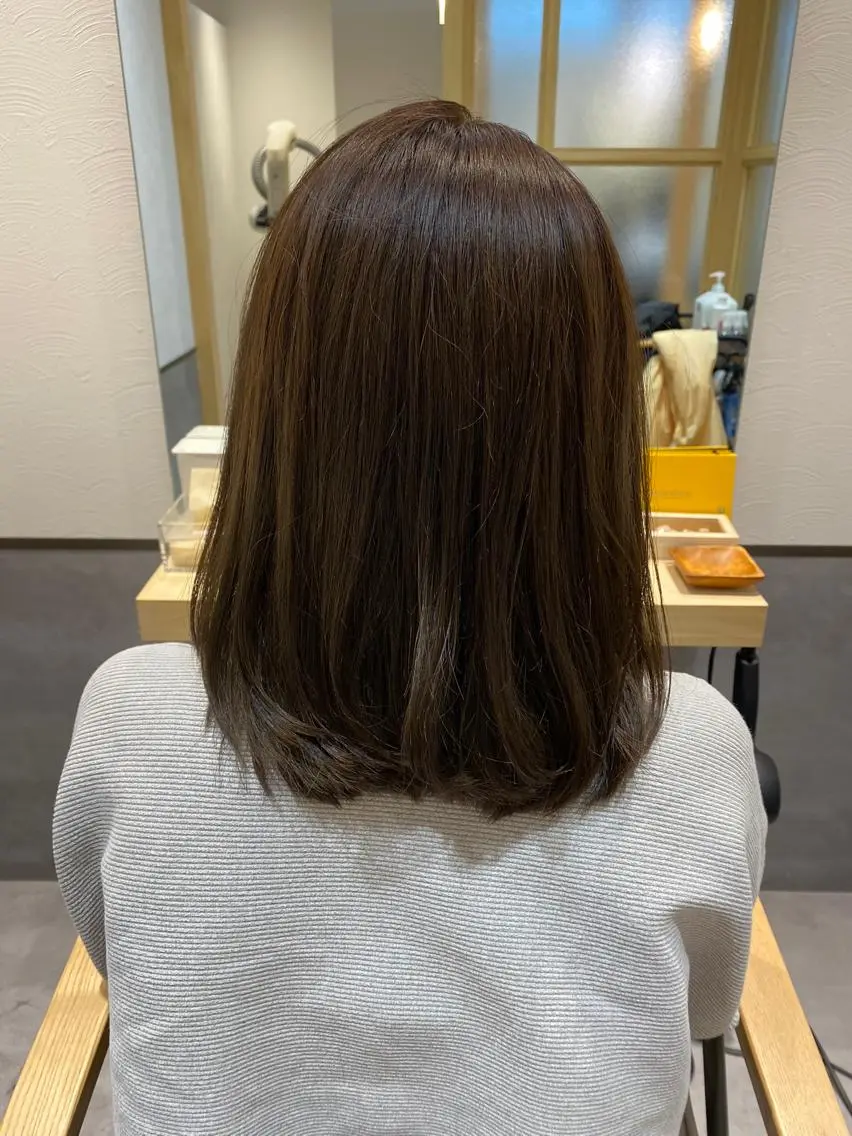セミロング カット ヘアカラー やまぐち あやみのヘアスタイル