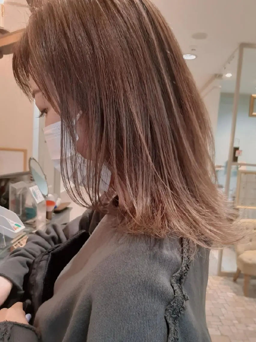 セミロング ハイライト はらだ ともこ☺︎のヘアスタイル