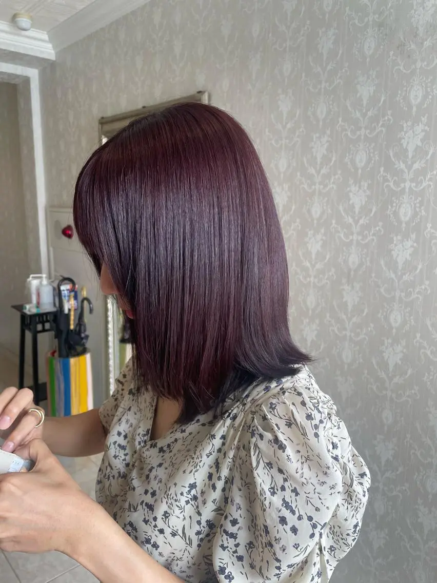 ミディアム 岡多 麗奈のヘアスタイル