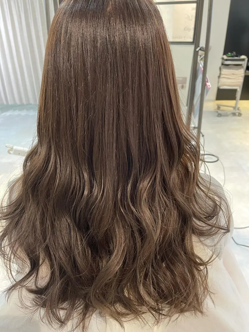 ロング カラー ベージュカラー m i k u n aのヘアスタイル