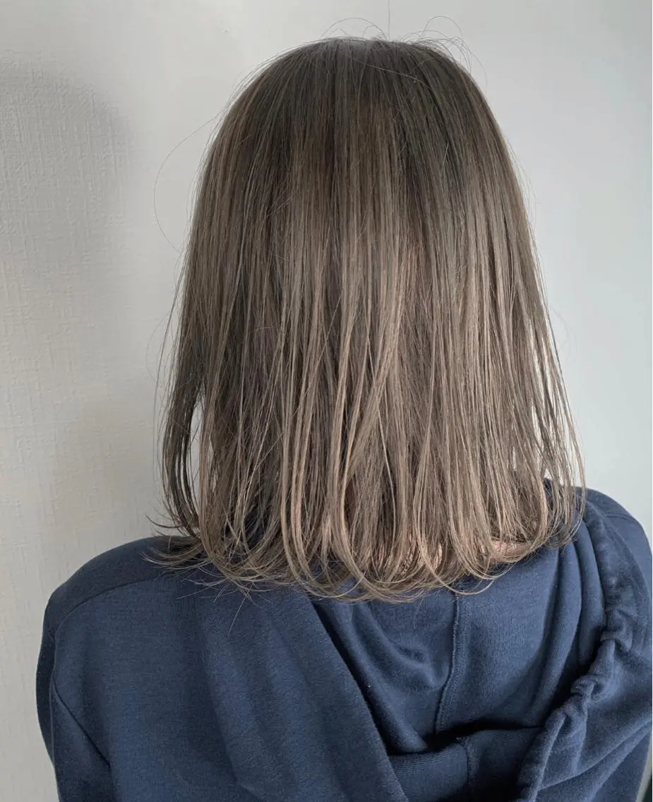 ミディアム ヘアカラー 袴田 伊代のヘアスタイル