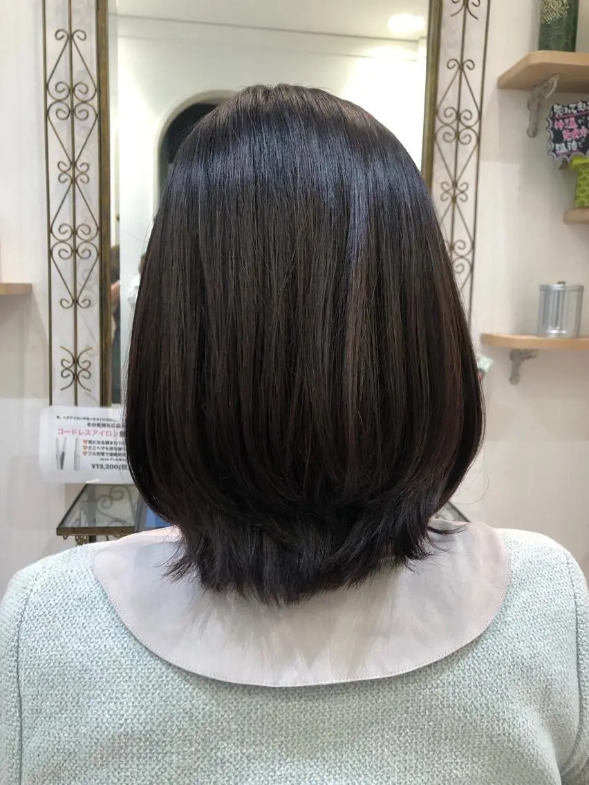 ミディアム カット ヘアカラー MYA 🤍kanaのヘアスタイル