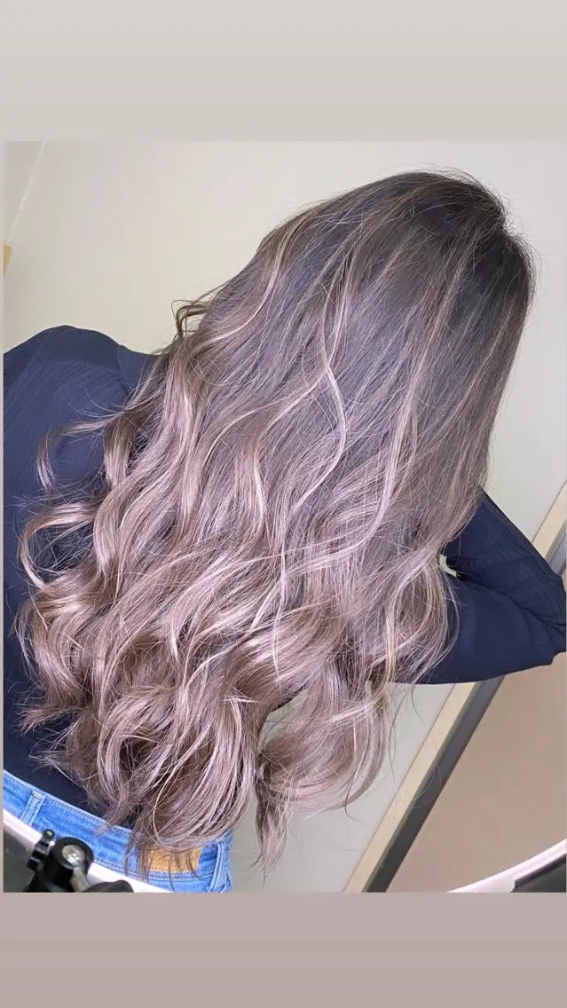 ロング カラー ヘアカラー トリートメント 寺門 拓馬のヘアスタイル