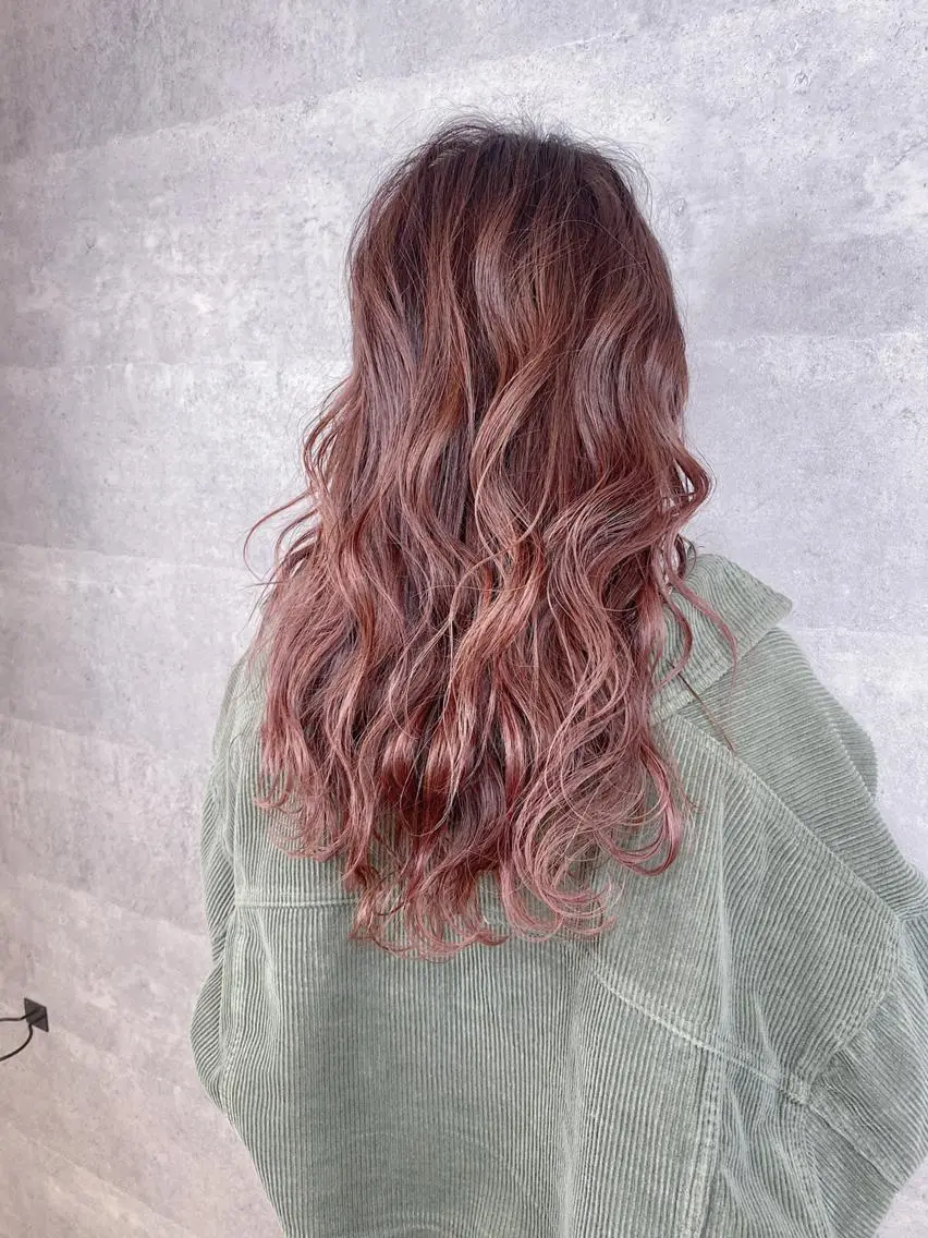 ロング カラー _WHITE 天王寺のヘアスタイル