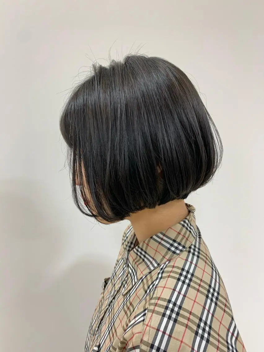 ショート カラー ヘアカラー ヘッドスパ 顔まわりカット✄ ベージュカラー🧸のヘアスタイル