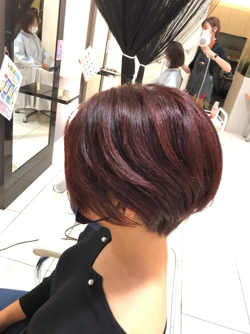 ショート カラー ブリーチ ハイライトカラー ブリーチなしカラー ハイライト デザインカラー✨🦄 透明感カラー✨ヒカルのヘアスタイル
