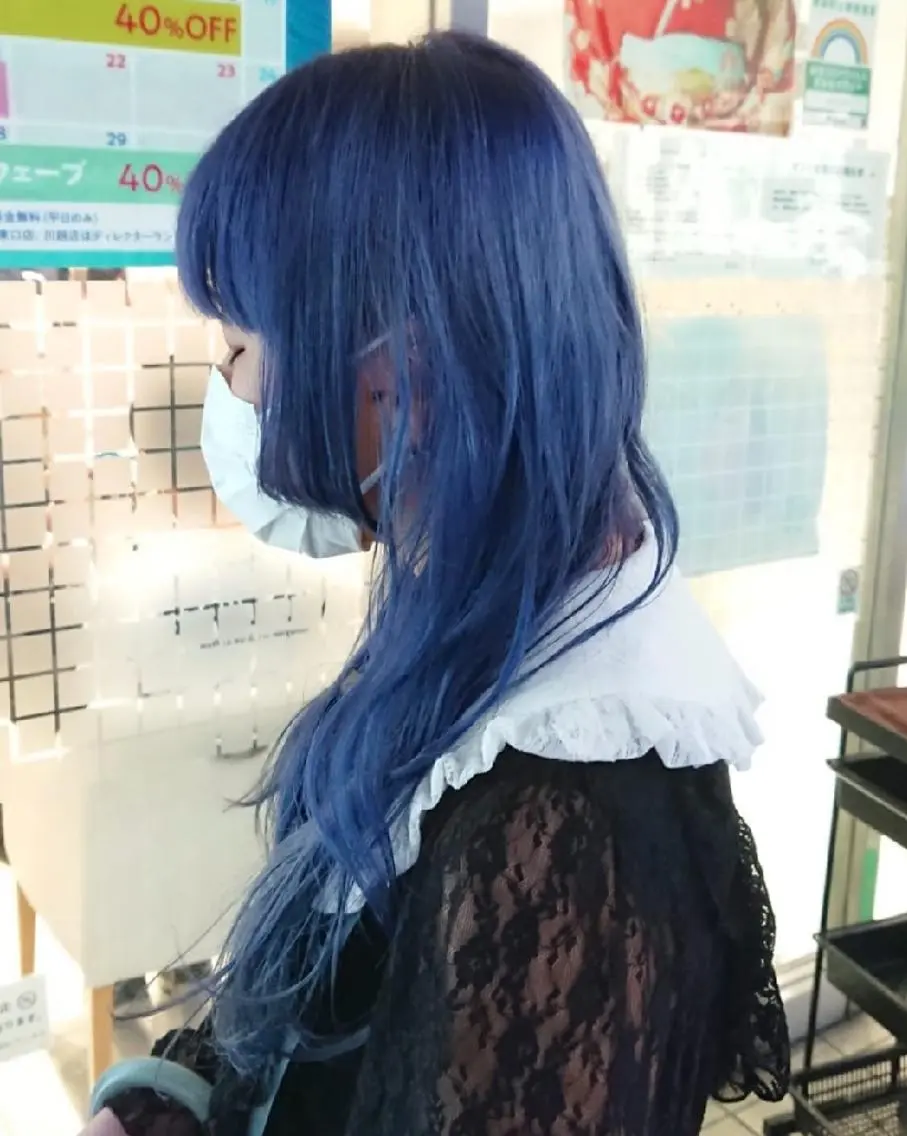 ロング カラー ブリーチ ブルーカラー ブルーラベンダー ケアブリーチ ラベンダーカラー ウルフカット/デザイ ンカラー/あらげのヘアスタイル