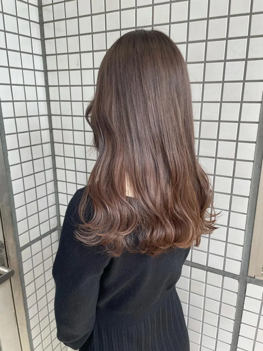 セミロング カラー アッシュ ベージュカラー カット ヘアカラー 女性リピ90%🍨 🩷佐藤みずきのヘアスタイル