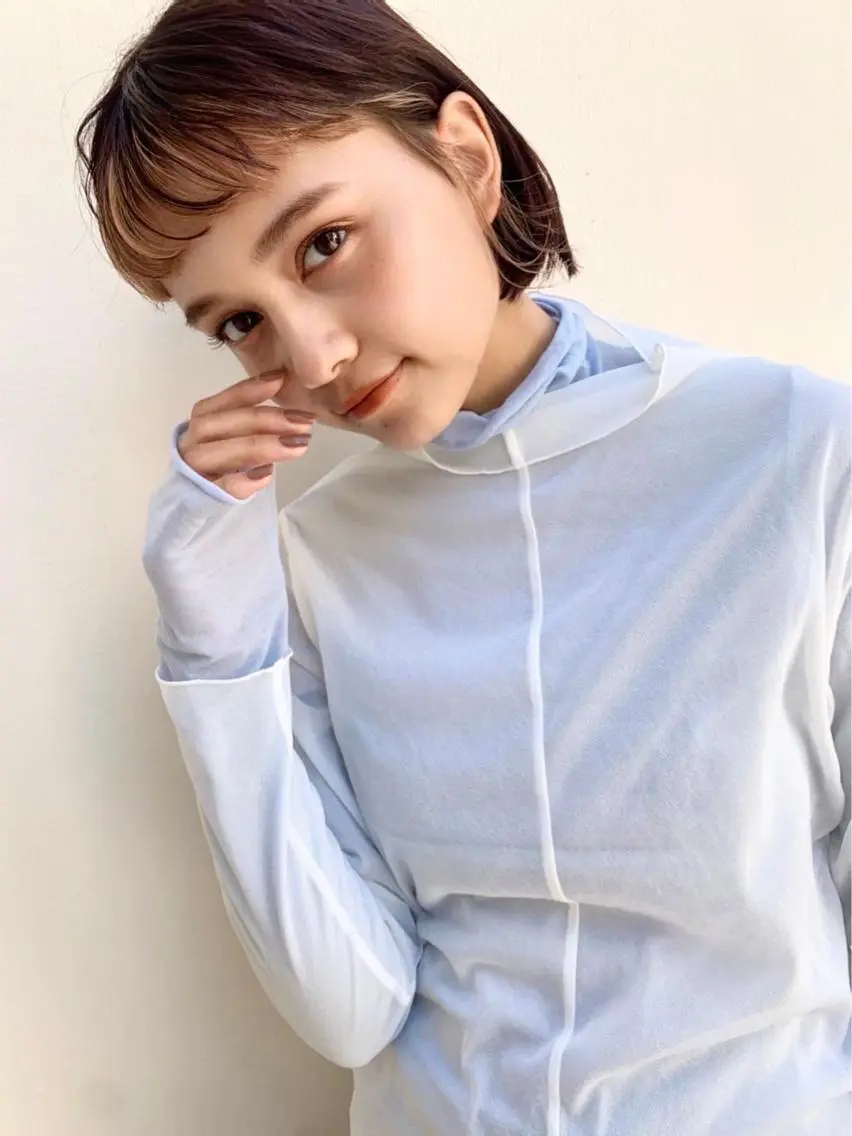 ショート カラー レイヤー特化✨️ 𝑨𝒀𝑨𝑻𝑶のヘアスタイル