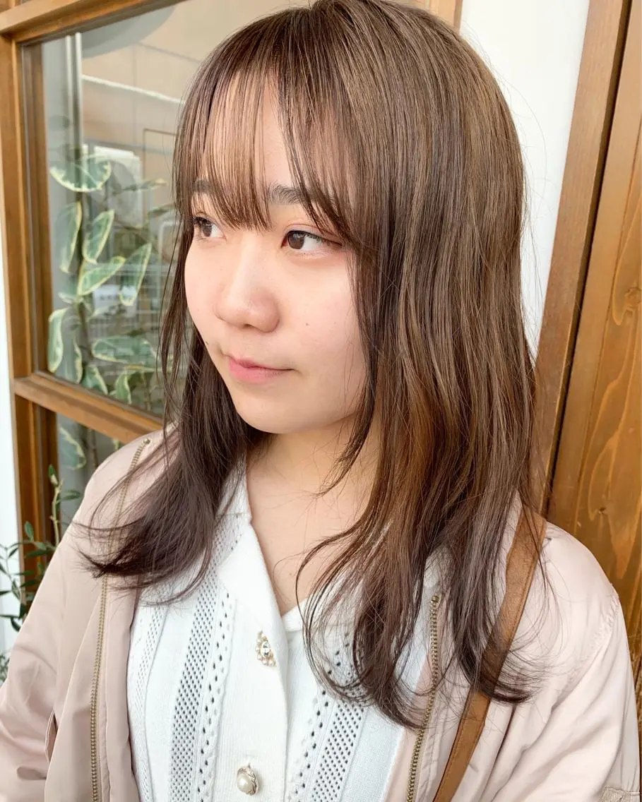 セミロング クロスパーマ× 透明感カラー✂︎のヘアスタイル