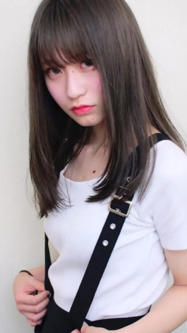 セミロング カラー アッシュ 透明感カラー 山本 芳喜のヘアスタイル